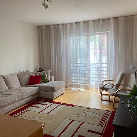 Kuressaare Tallinn Street Apartments エクステリア 写真