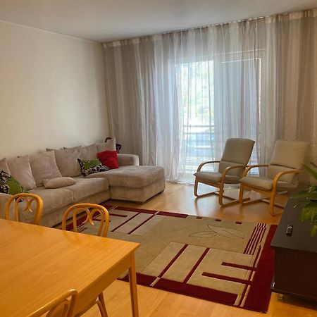 Kuressaare Tallinn Street Apartments エクステリア 写真