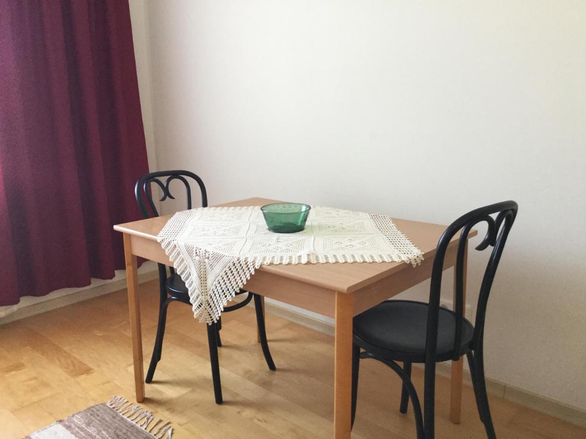 Kuressaare Tallinn Street Apartments エクステリア 写真