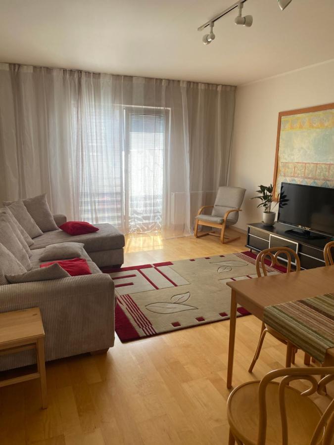 Kuressaare Tallinn Street Apartments エクステリア 写真