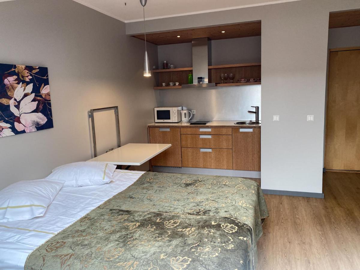 Kuressaare Tallinn Street Apartments エクステリア 写真