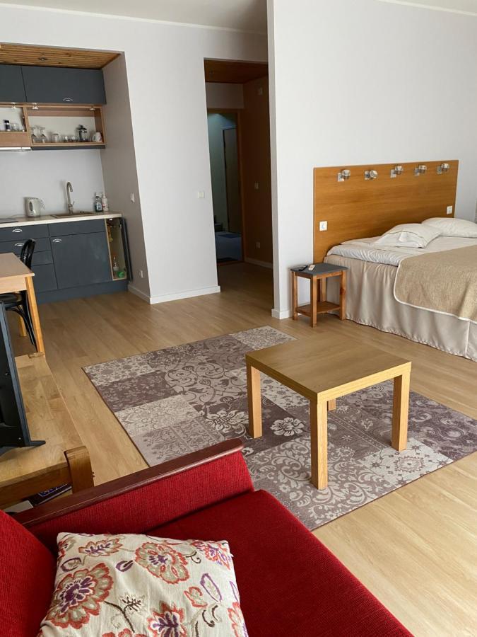 Kuressaare Tallinn Street Apartments エクステリア 写真