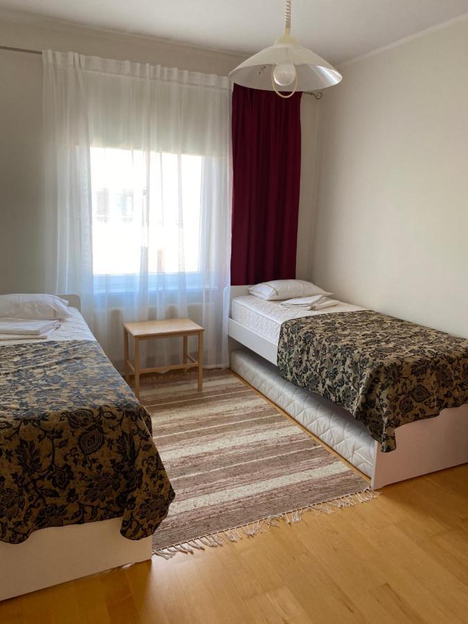 Kuressaare Tallinn Street Apartments エクステリア 写真