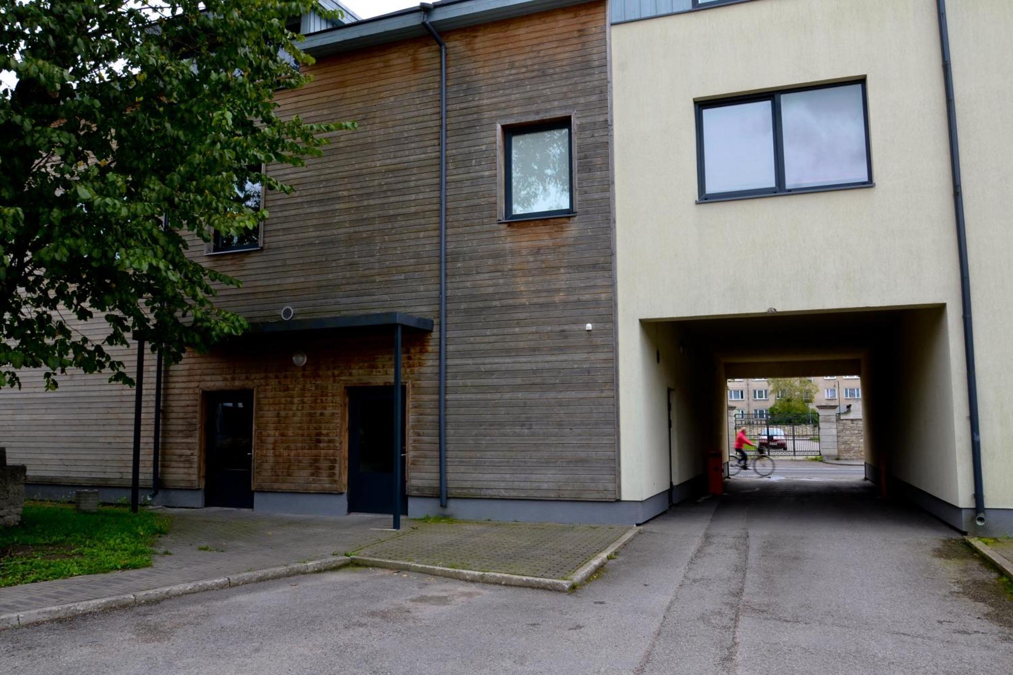 Kuressaare Tallinn Street Apartments エクステリア 写真