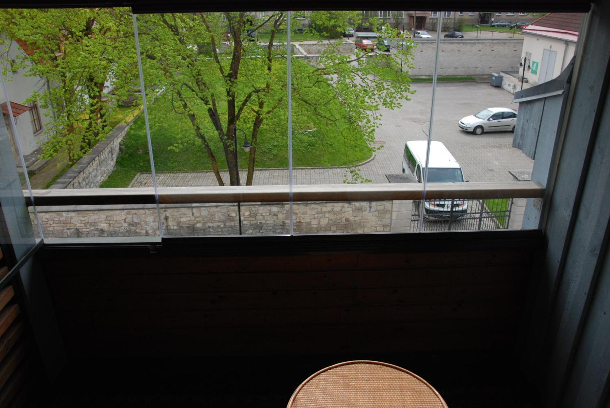 Kuressaare Tallinn Street Apartments エクステリア 写真